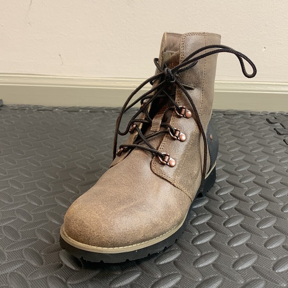 The North Face Shoes - The North Face Women’s Boot Paddock Brown Leather size 7.5